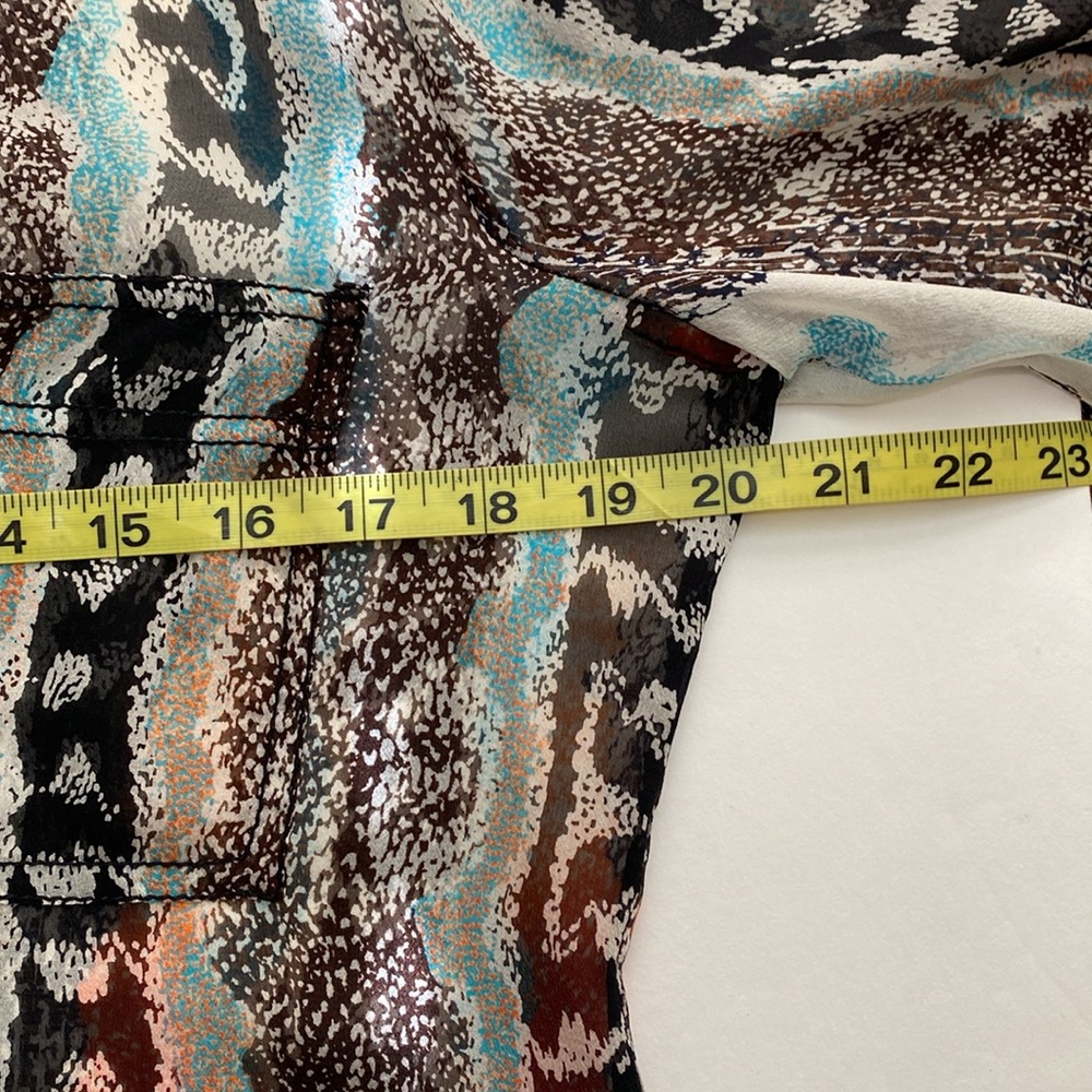Diane von Furstenberg Gilmore Print Chiffon Silk Blouse - Picture 8 of 8